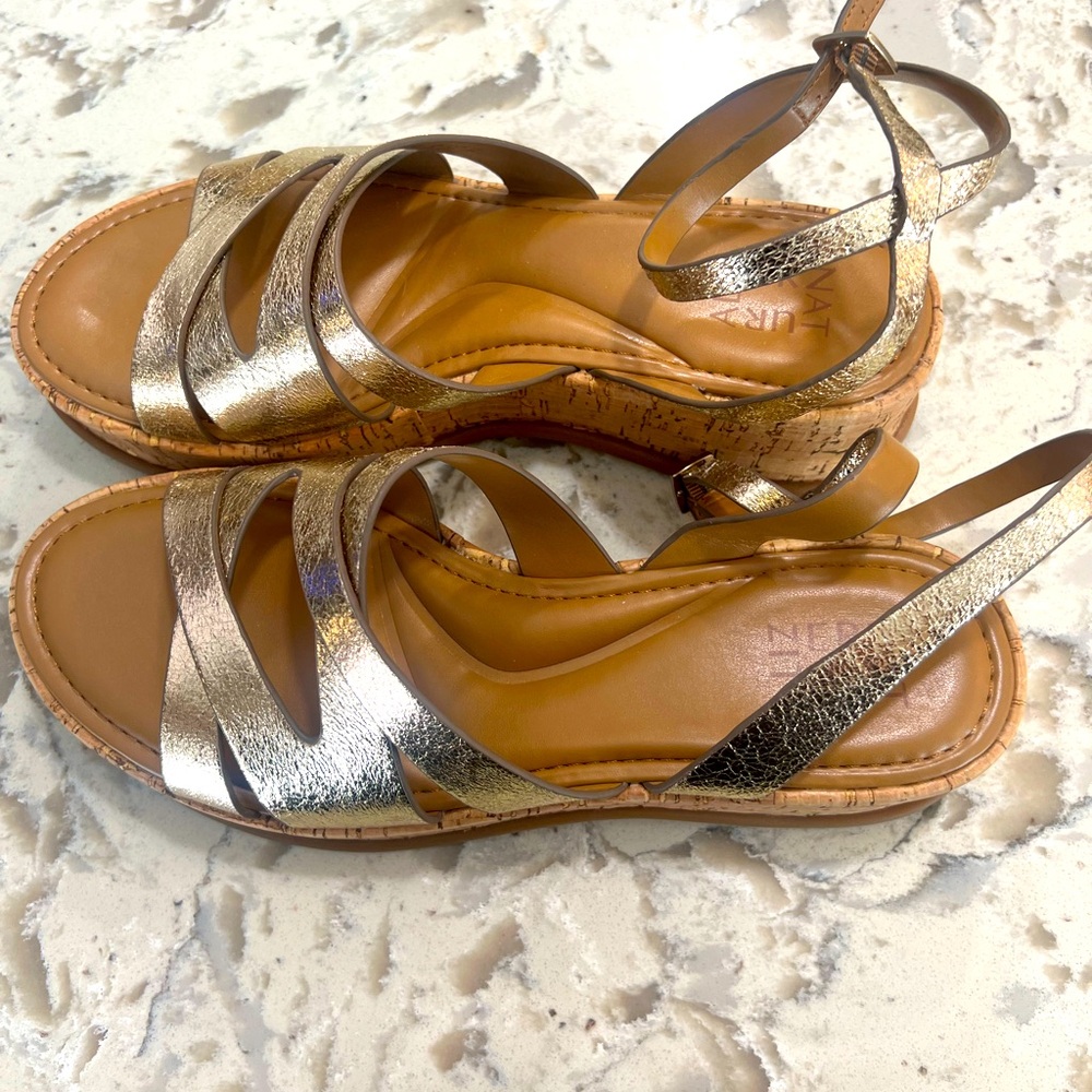 Size 1 metallic gold Naturalize size 10